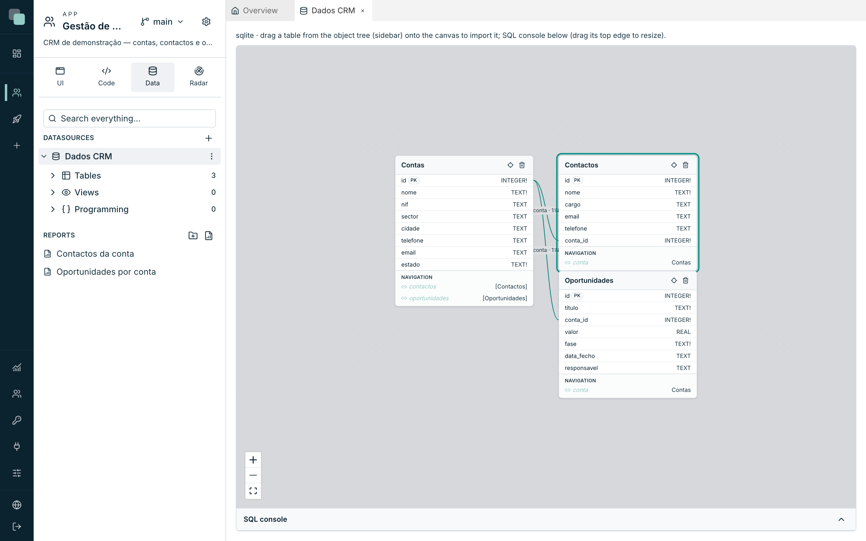 The Contactos entity with the Navigation section: the conta navigator leads to the record of the account the contact belongs to.