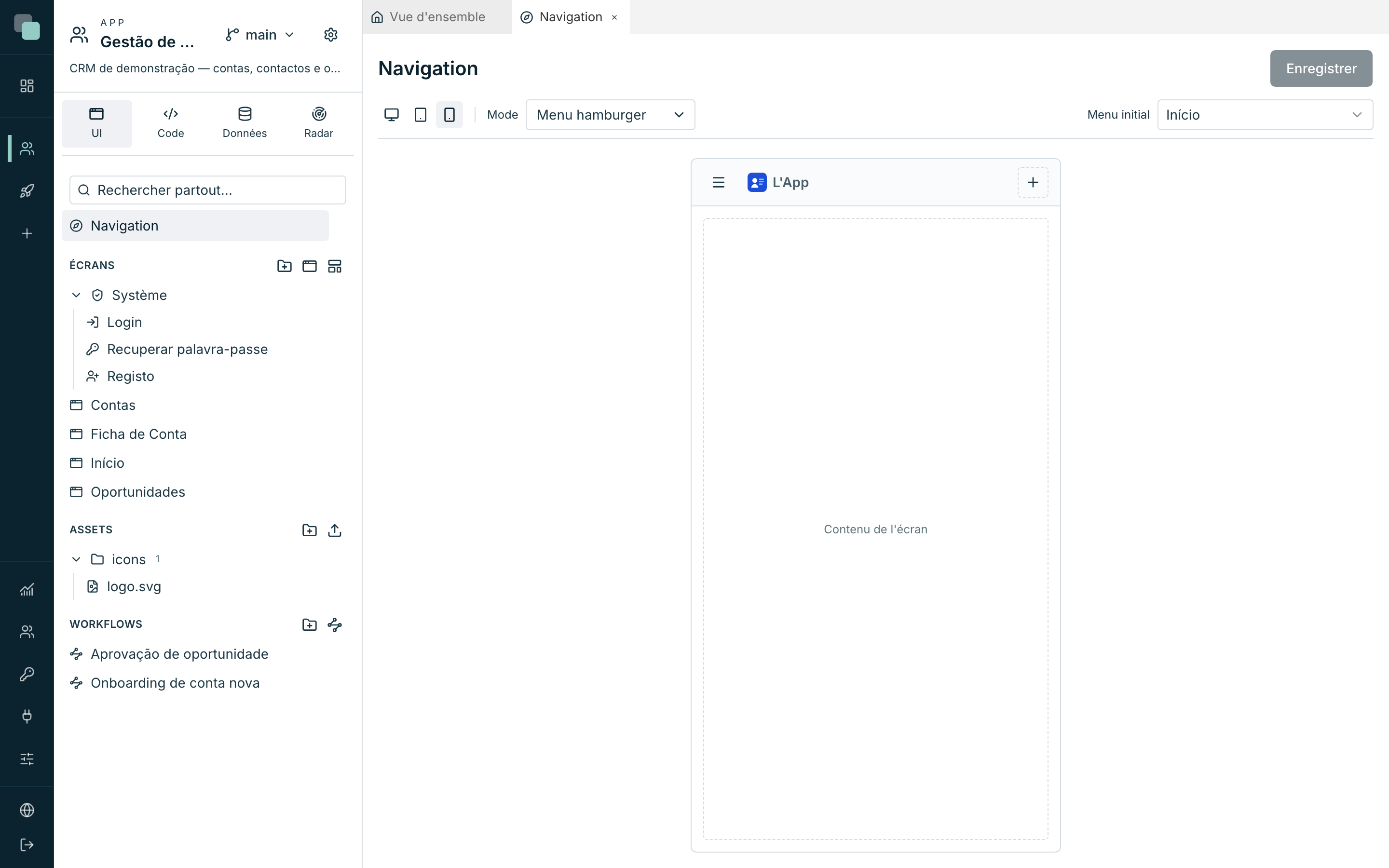 La navigation du téléphone : un autre design et un autre Mode — ici le menu hamburger, avec les menus dans le tiroir.