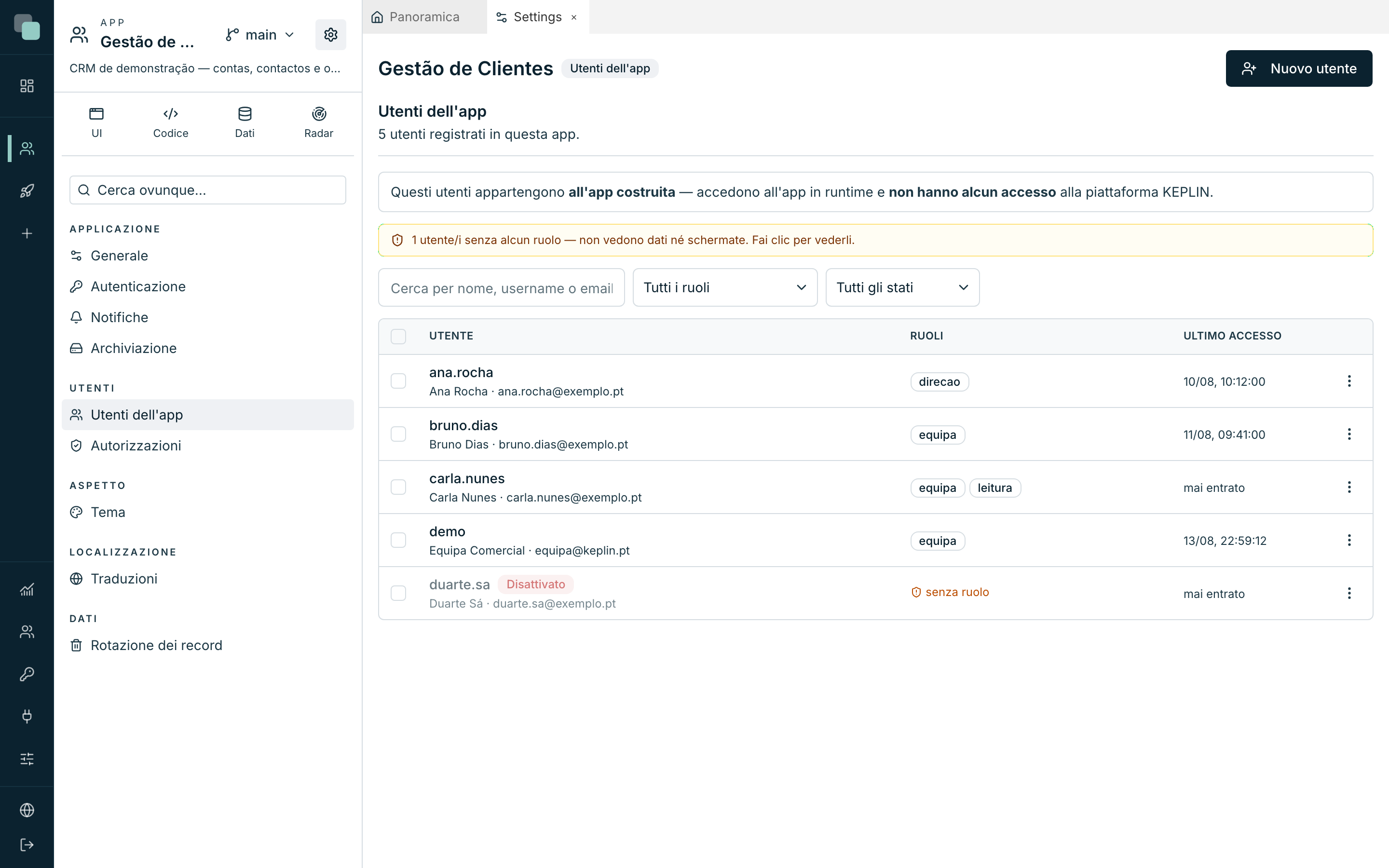 L'elenco degli utenti dell'app Gestione Clienti: i ruoli di ogni account e l'ultimo accesso.