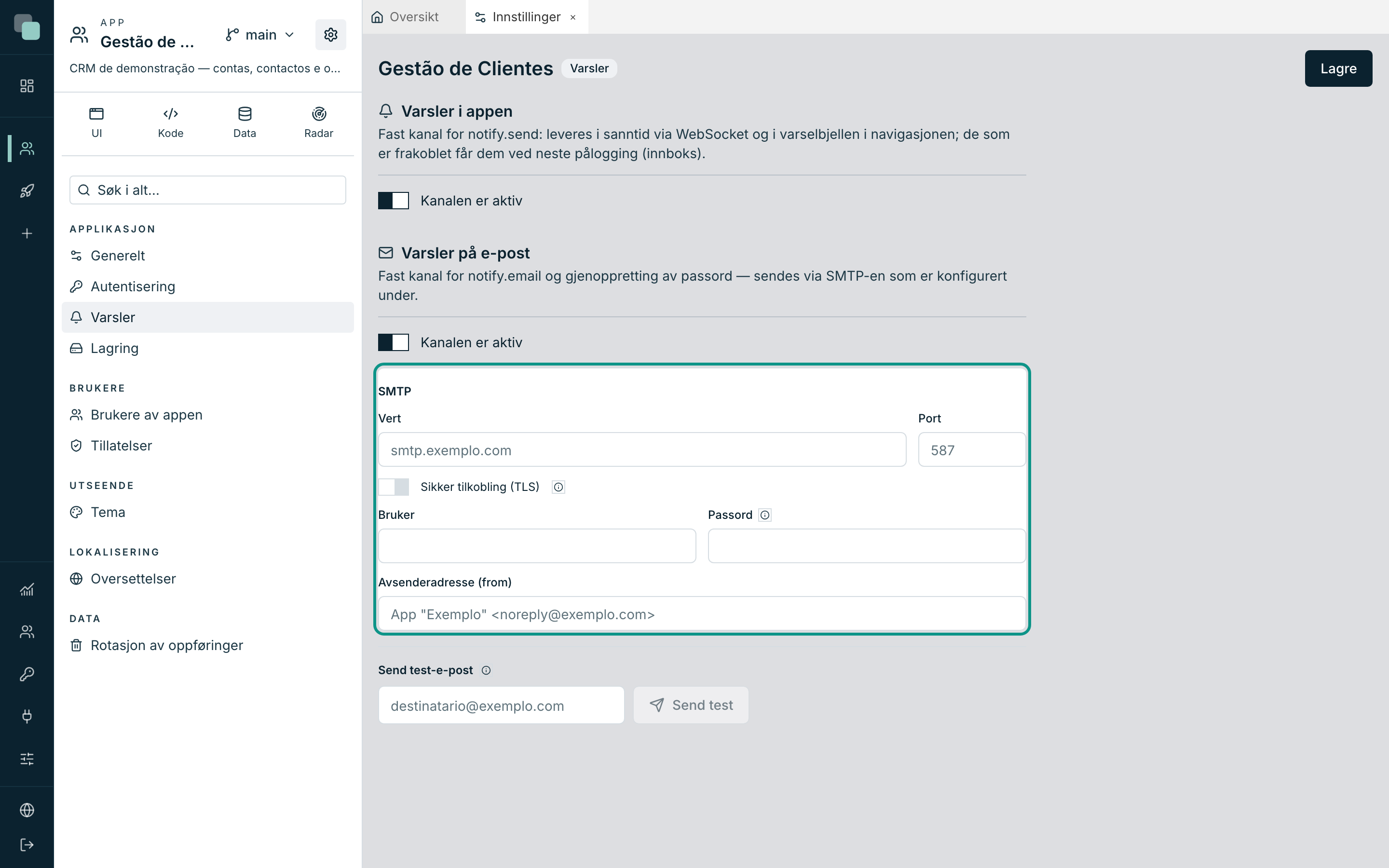 SMTP-blokken til e-postkanalen: server, port, sikker tilkobling, legitimasjon og avsenderadresse.