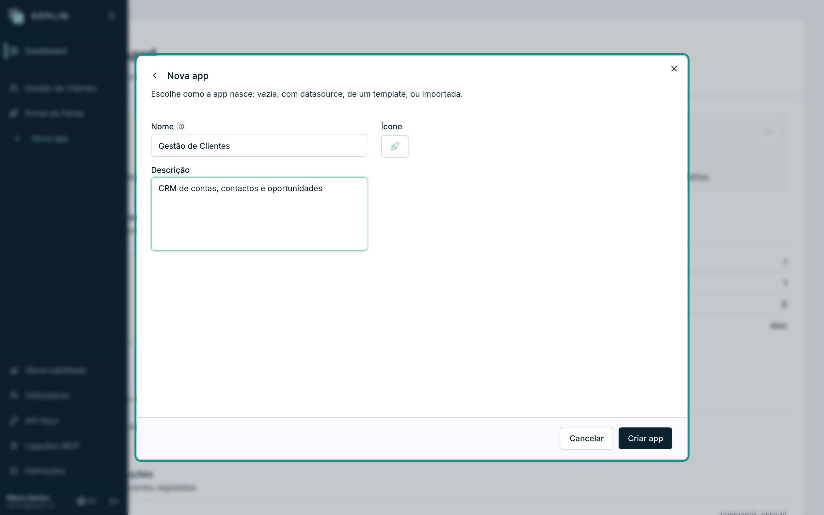 O diálogo Nova app preenchido para criar a Gestão de Clientes de raiz.